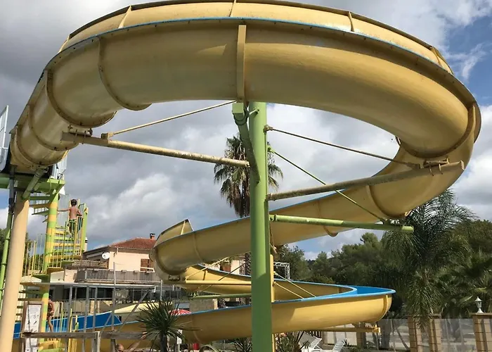 Mobil Cosy A Avec Terrasse - Api-1-52-1182 Campsite Hyeres