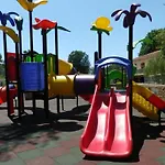 Mobil Cosy A Avec Terrasse - Api-1-52-1182 Camping Hyères