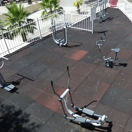 Mobil Cosy A Avec Terrasse - Api-1-52-1182 مكان تخييم Hyères